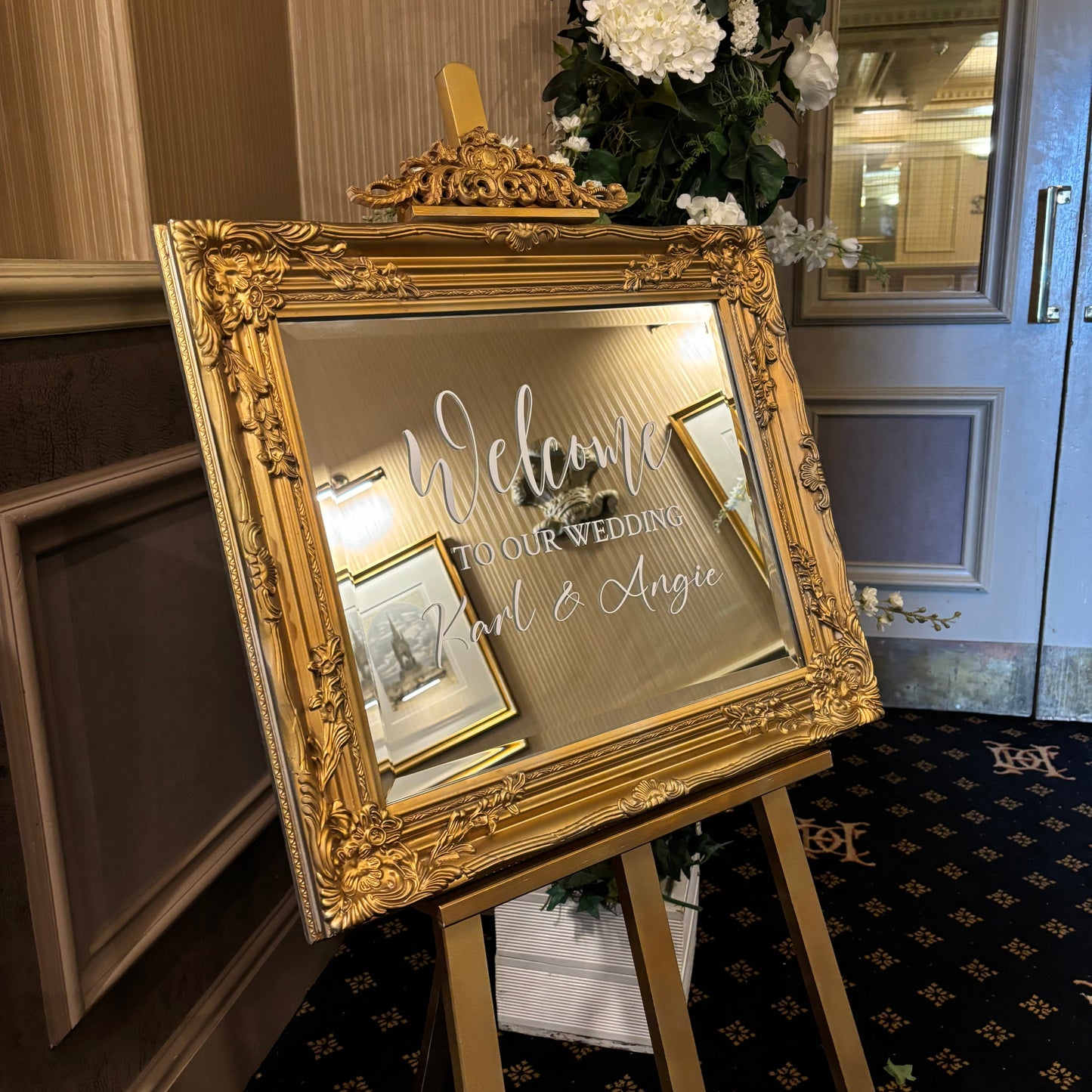 Gold Welcome Mirror Sign