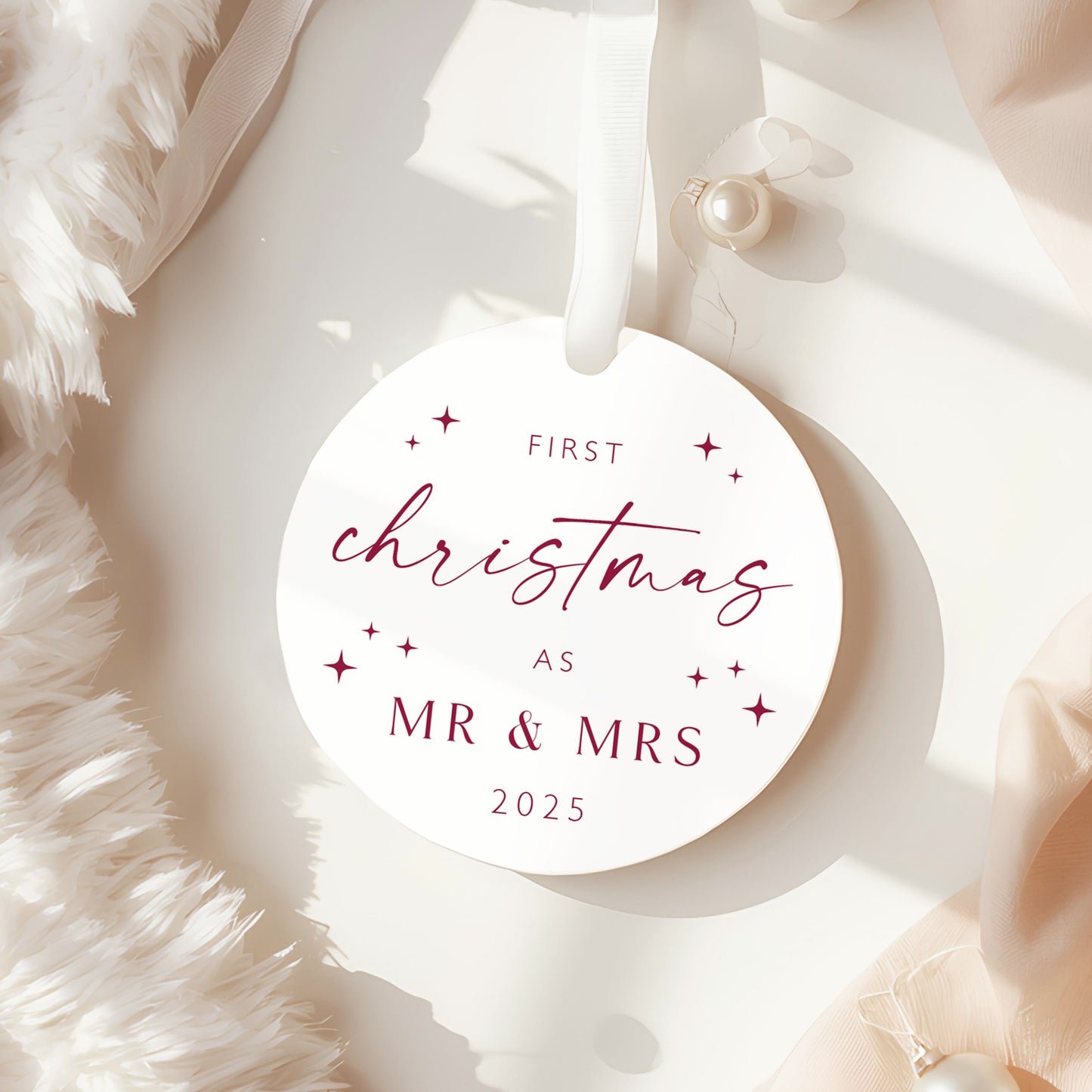First Christmas Married Bauble | Personalised Couple's Ornament | Keepsake Christmas Decoration | Newly Wed | Wedding Gift